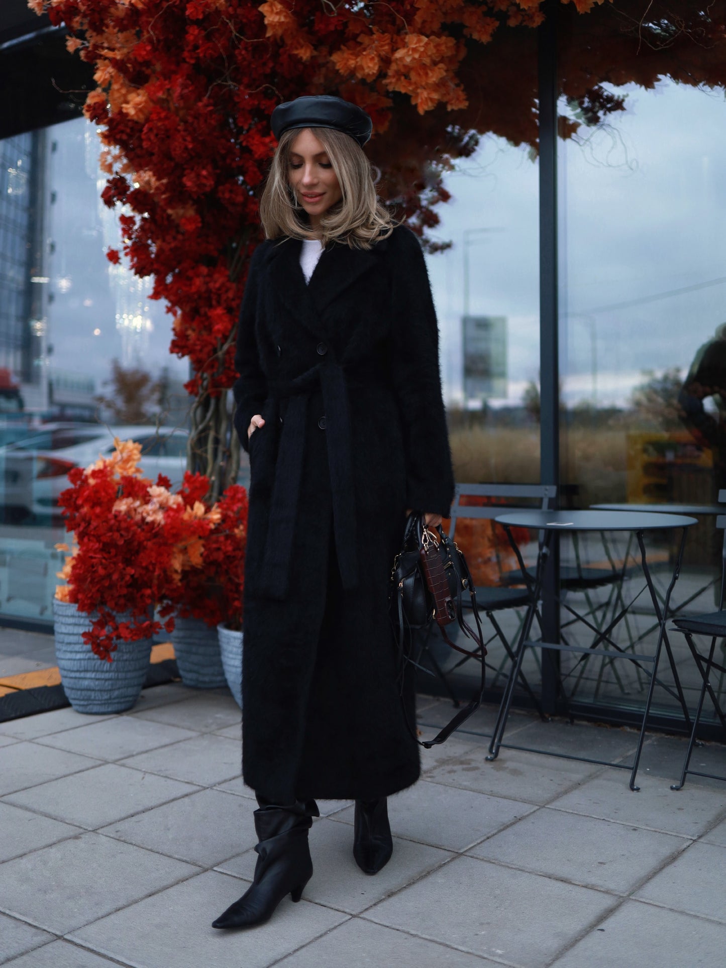 Long coat with belt, 100% wool, Black